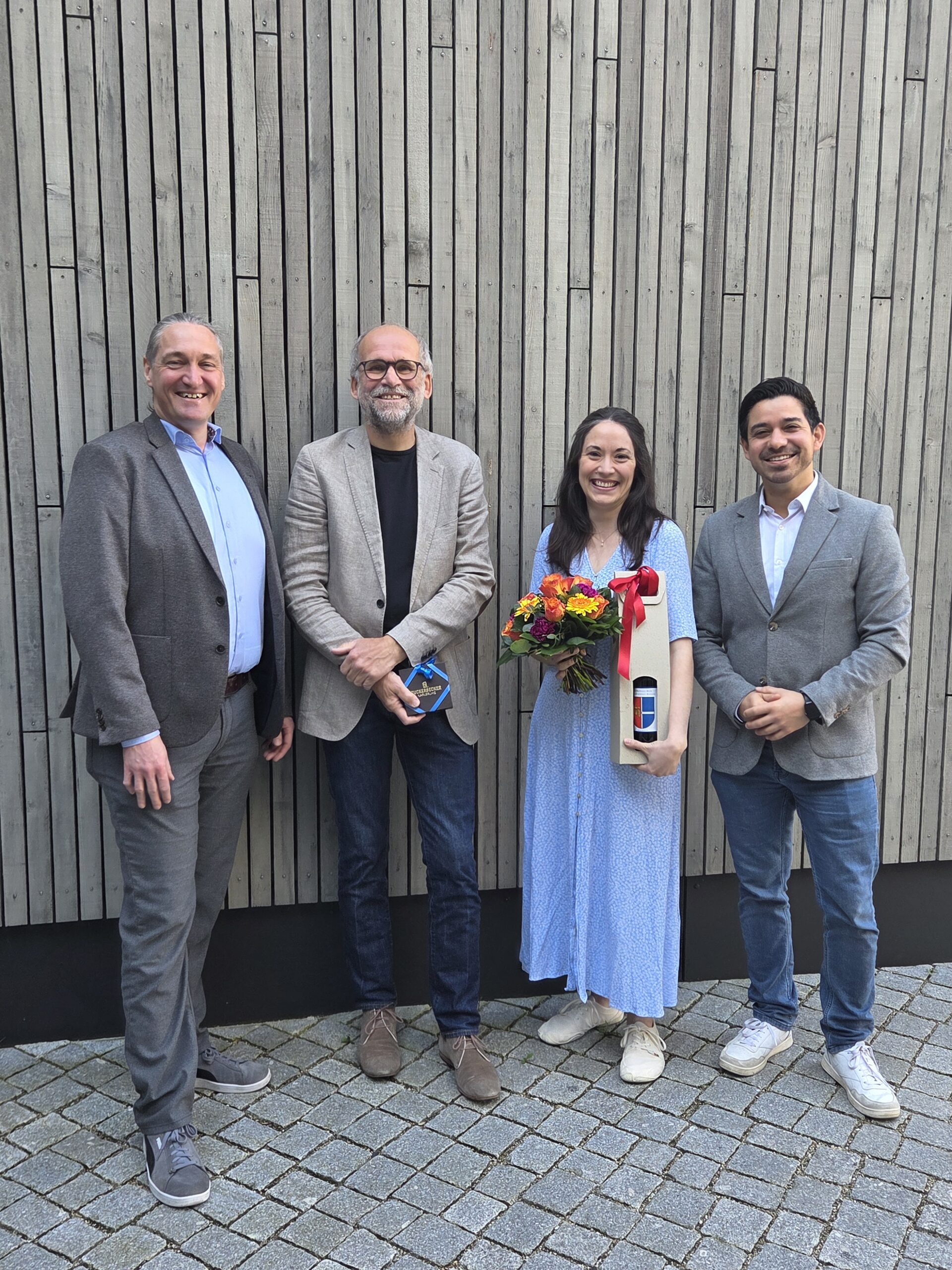 Gruppenfoto mit Heiko Müller, Hans Löffler, Nazli Hess und Bürgermeister Özcan